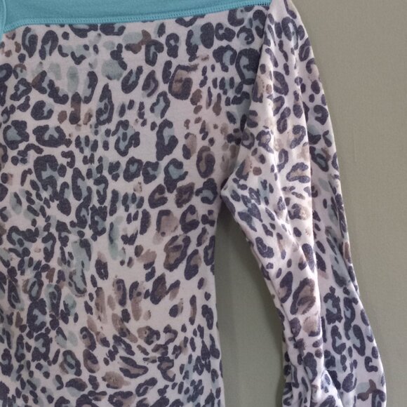 Leopard print and turquoise cold shoulder top light weight material - Picture 2 of 3